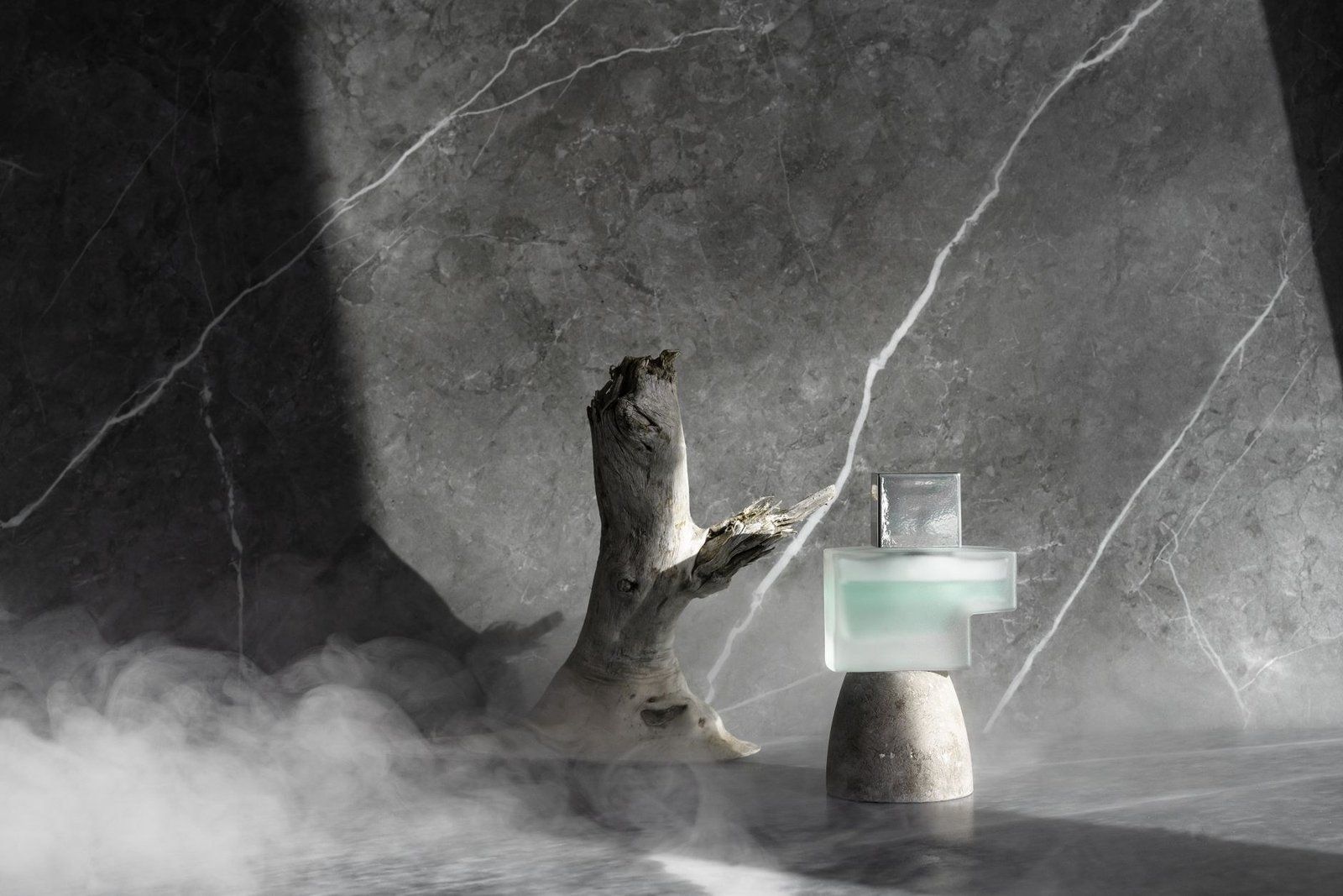 Perfumaria — Gran Everest Asa Perfumes vs Creed Himalaya: O Nacional que Brilha no Calor