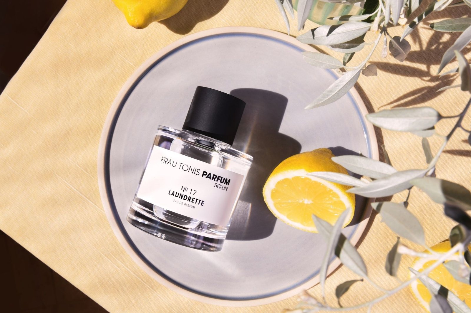 Perfumaria — Perfumes Cítricos para Calor Extremo 40 Graus Brasil: Os Gelados Árabes Que Salvam!