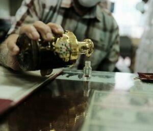 Amberley Pur Oud e Raghba Wood Intense: Dupla Amadeirada Árabe
