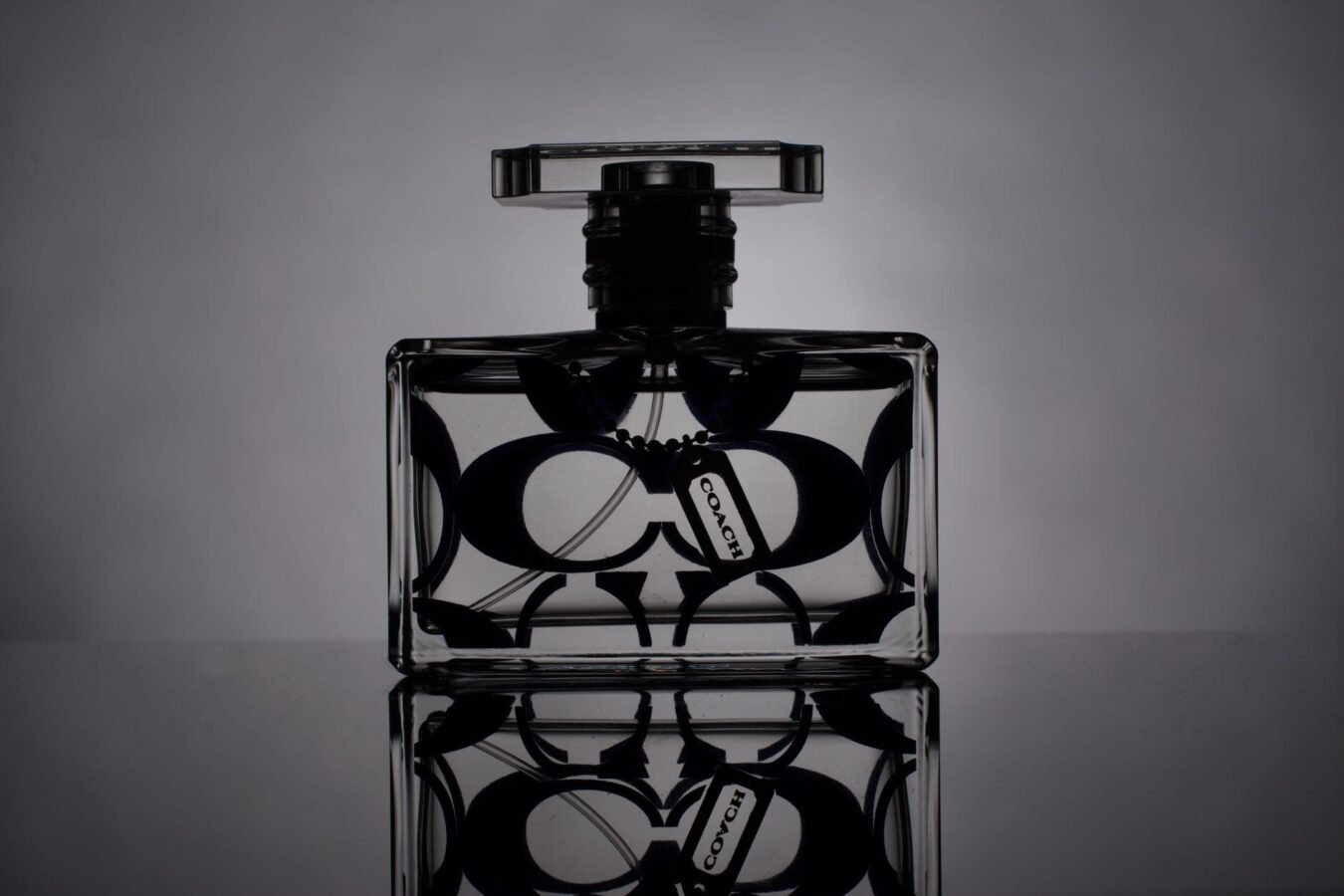 Couro em perfume masculino quase nunca cheira a couro