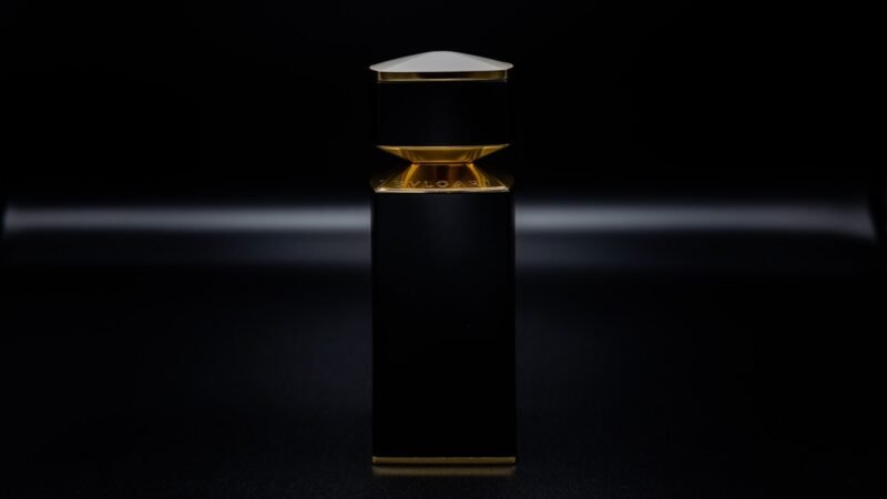 Por que perfume de 1966 continua à venda e lançamento de 2023 some