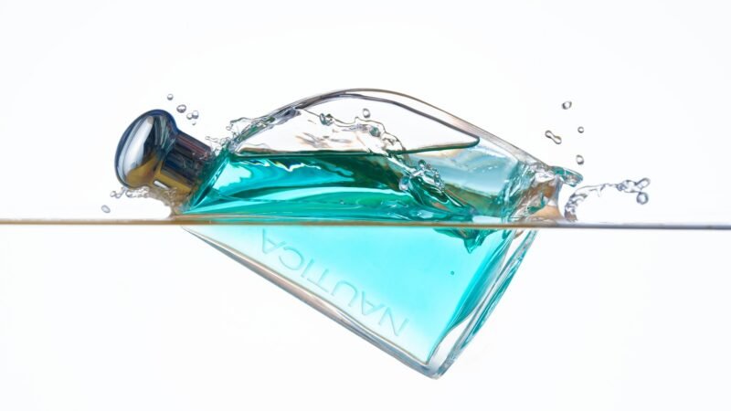 Por que seu perfume some no calor (e três que não somem)
